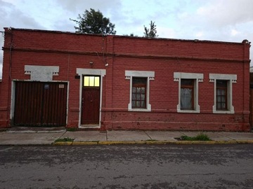 Casa en venta en Garibaldi 9110, La Cisterna, Región Metropolitana de Santiago 7970000, Chile, La Cisterna - 2 dormitorios, 2 baños