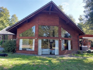Parcela en venta en Sara Vergara Pucón, La Araucanía., Pucón - 5 dormitorios, 5 baños