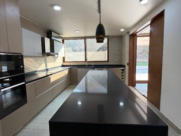 Casa en arriendo mensual en Arriendo casa la reserva (146892), Colina - 4 dormitorios, 5 baños