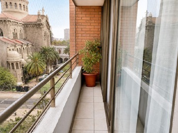 Departamento en venta en A pasos de mtro parque almagro e iglesia de los sacramentino, Santiago - 2 dormitorios, 2 baños