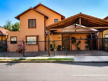 Casa en venta en Se Vende Propiedad destacada por su gran terreno (173459), Pudahuel - 3 dormitorios, 3 baños