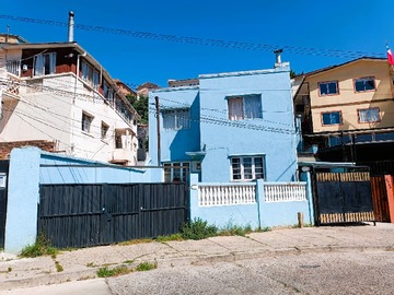 Casa en venta en Laderas, Viña del Mar - 8 dormitorios, 4 baños