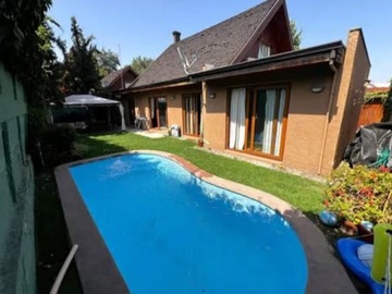 Casa en venta en Hermosa casa cercana a la fuente reina, la reina, La Reina - 4 dormitorios, 3 baños
