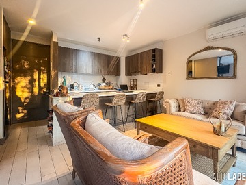 Departamento en venta en Primer piso con patio, Las Verbenas/ Av. Las Condes, Las Condes - 1 dormitorio, 1 baño