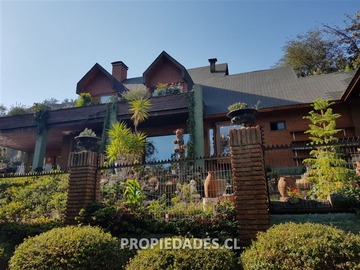 Casa en venta en Los Refugios del Arrayán, Lo Barnechea - 5 dormitorios
