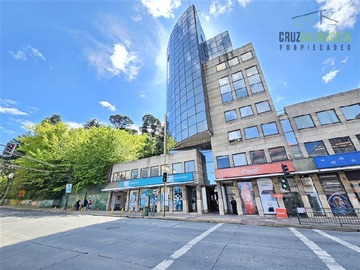 Oficina en arriendo mensual en Edificio Campanario, Puerto Montt - 5 dormitorios, 2 baños