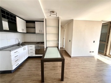 Departamento en venta en Metro santa lucia, Santiago - 3 dormitorios, 2 baños