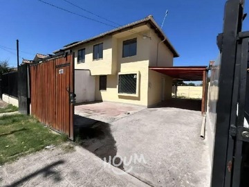 Casa en venta en Avenida 4 Poniente, Maipú - 3 dormitorios, 3 baños