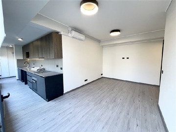 Departamento en arriendo mensual en Luis Zegers // Apoquindo, Las Condes - 2 dormitorios, 2 baños