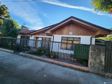 Casa en venta en Luz Pereira, Molina - 5 dormitorios, 2 baños
