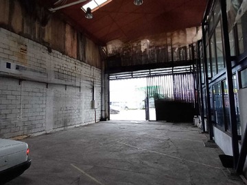 Local Comercial en arriendo mensual en Local con bodega y oficinas (176082), Concepción - 5 baños