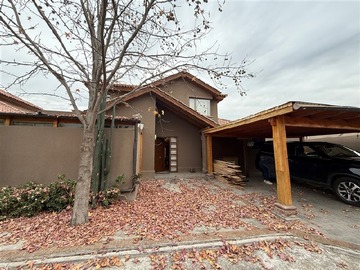 Arriendo Mensual / Casa / Colina