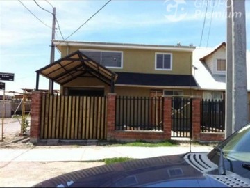Casa en venta en altos de san Pedro avenida armando Molina, Molina - 4 dormitorios, 2 baños