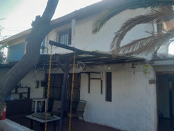 Casa en venta en Apostol Santiago 1505, Renca - 5 dormitorios, 1 baño