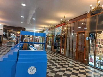 Local Comercial en arriendo mensual en Barrio Italia , locales , Hermosa Galeria (101183), Ñuñoa