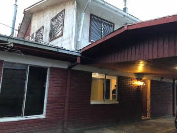 Casa en venta en Mozart 430, Los Ángeles - 5 dormitorios, 2 baños