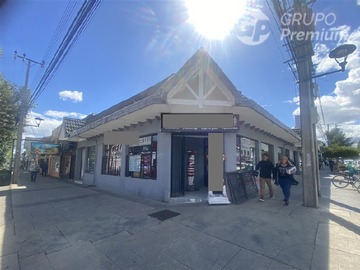 Local Comercial en venta en Manuel Bulnes con Blanco Encalada, Puerto Natales - 2 baños