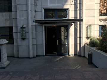 Oficina en arriendo mensual en San Sebastián 2952, Las Condes - 4 dormitorios, 2 baños