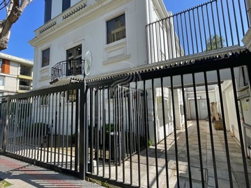 Oficina en arriendo mensual en Los leones, Providencia - 5 dormitorios, 4 baños