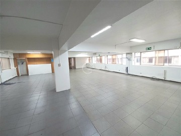 Oficina en arriendo mensual en Tenderini con Moneda, Santiago - 4 baños