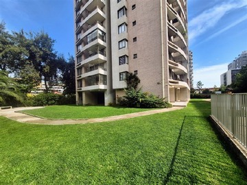 Departamento en venta en Juan Gomez Millas con Av. José Pedro Alessandri, Ñuñoa - 3 dormitorios, 2 baños