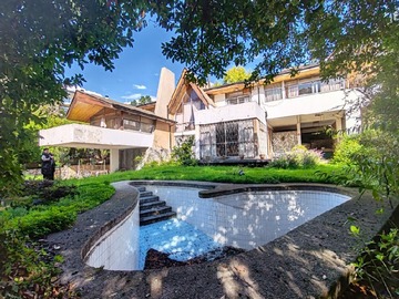 Casa en venta en Gregorio marañon 1200, Viña del Mar - 7 dormitorios, 5 baños