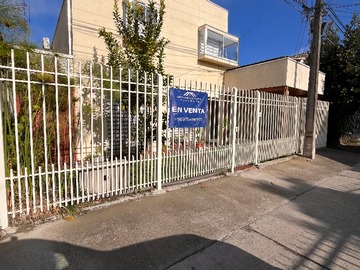 Casa en venta en C. 18 Sur 455, Talca - 5 dormitorios, 2 baños