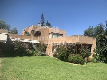 Casa en venta en M.H mall vivo los trapenses, Lo Barnechea - 4 dormitorios, 3 baños