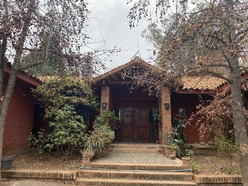 Casa en arriendo mensual en Condominio Parque San Fuentes, Machalí - 6 dormitorios, 5 baños
