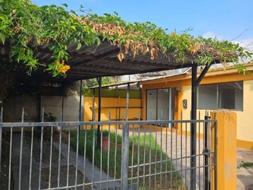 Casa en venta en Los Paltos, Quillota, Región de Valparaíso 2260000, Chile, Quillota - 4 dormitorios, 2 baños