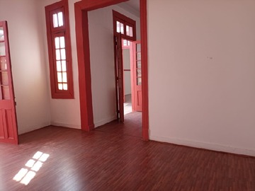 Casa en venta en Matro matta, Santiago - 5 dormitorios, 2 baños