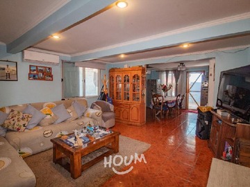 Casa en venta en Pasaje Azul, Cerro Navia - 6 dormitorios, 2 baños