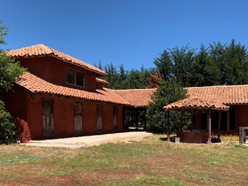 Casa en venta en Tranque Lo Ovalle, Casablanca - 4 dormitorios, 3 baños