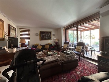 Casa en venta en Avenida La Plaza/Santa Rita, Las Condes - 5 dormitorios, 5 baños
