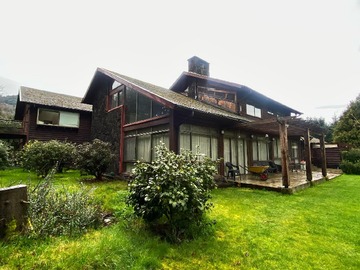 Casa en venta en Amplia Casa en Venta, Quitacalzón, Valdivia (168378), Valdivia - 5 dormitorios, 8 baños