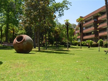 Departamento en venta en Nicanor Plaza, La Reina - 4 dormitorios, 3 baños