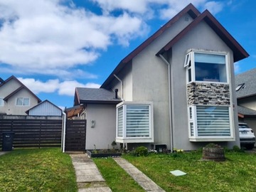Casa en venta en Puerto Varas, Puerto Varas - 3 dormitorios, 3 baños