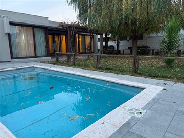 Casa en venta en Santa elena / colegio pumahue, Colina - 3 dormitorios, 3 baños