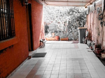 Casa en venta en Calle Araucania con Jardín Alto, La Florida, Santiago, La Florida - 3 dormitorios, 1 baño