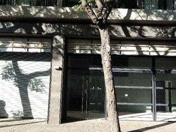 Local Comercial en arriendo mensual en Oportunidad de Inversión en Área Comercial (161543), Santiago