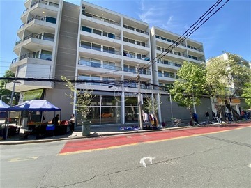 Local Comercial en arriendo mensual en San Diego / Franklin, Santiago - 1 baño