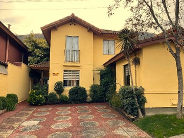 Casa en venta en Sector el carmen, a pasos del colegio! sfjh (66893), Huechuraba - 4 dormitorios, 3 baños