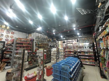 Local Comercial en arriendo mensual en Espacio Versátil para Tu Negocio (163489), Las Condes