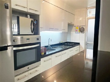 Departamento en arriendo mensual en Napoleón, Las Condes - 2 dormitorios, 1 baño