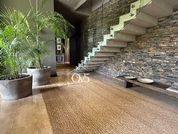 Casa en venta en Casa en venta, Brisas de chicureo (162395), Colina - 5 dormitorios, 5 baños