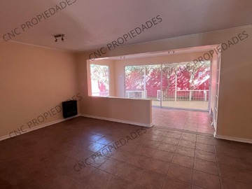 Casa en arriendo mensual en Casa Amplia Cond. Parque Balmaceda Sur - 4 dormitorios, 4 baños