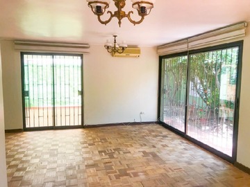 Casa en venta en Cercano a paul harris con general blanche, Las Condes - 4 dormitorios, 3 baños