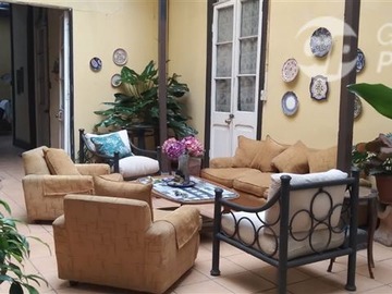 Casa en venta en Guardiamarina Ernesto Riquelme, Santiago - 35 dormitorios, 9 baños