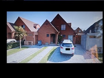 Casa en arriendo mensual en condominio brig, Lo Barnechea - 4 dormitorios, 4 baños