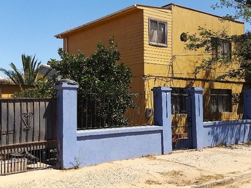 Casa en venta en Amplia Casa Central con Gran Terreno Peñablanca - 6 dormitorios, 2 baños